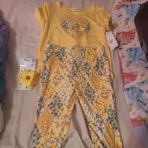 Girls Btween Yellow Heart Outfit with Clip Size S
